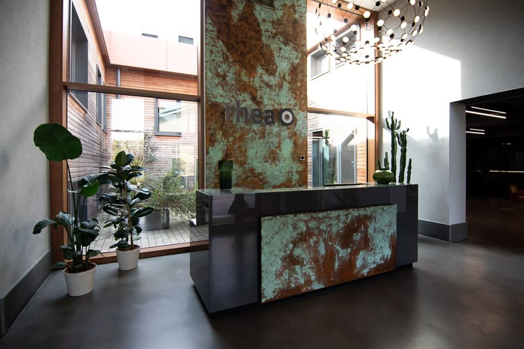 Showroom Rhea CRC 4-min